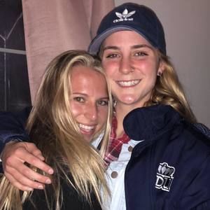 Meet your Posher, Lacey